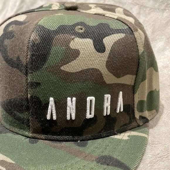 *NEW* Snapback Hat - ANDRA camo print - Picture 5 of 5